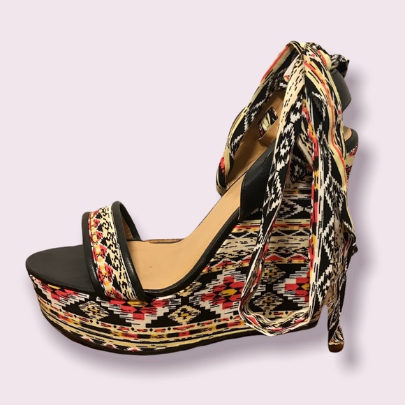 BAMBOO Women’s Black/Pink Geometric Strappy Aztec Wedges size 6 - Picture 7 of 7